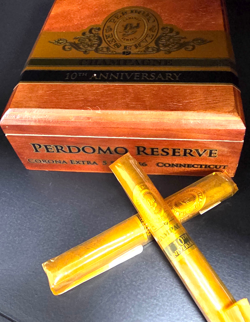 Perdomo 10th Anniversary Champagne